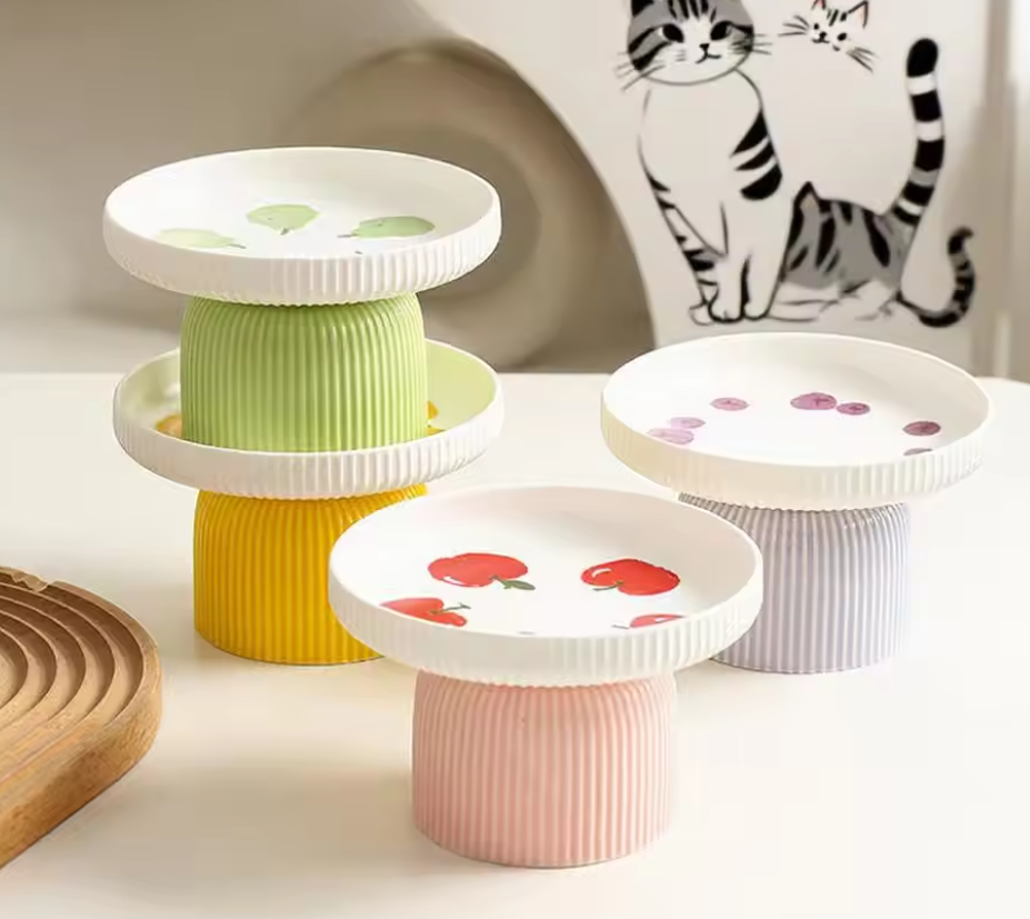 Elevated Pet Feeding Station