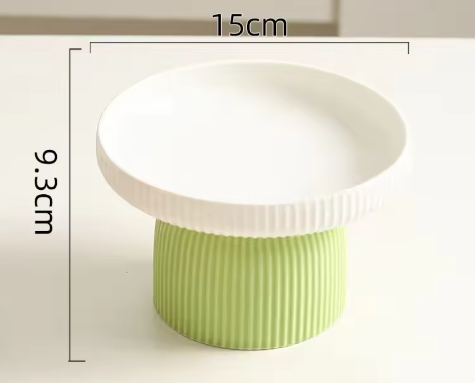 Elevated Pet Feeding Station